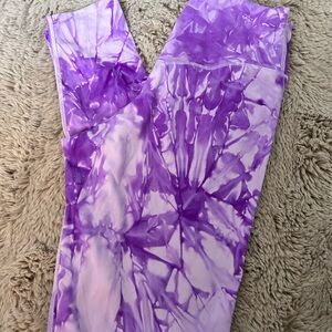 Stylish Purple Tie-Dye Leggings